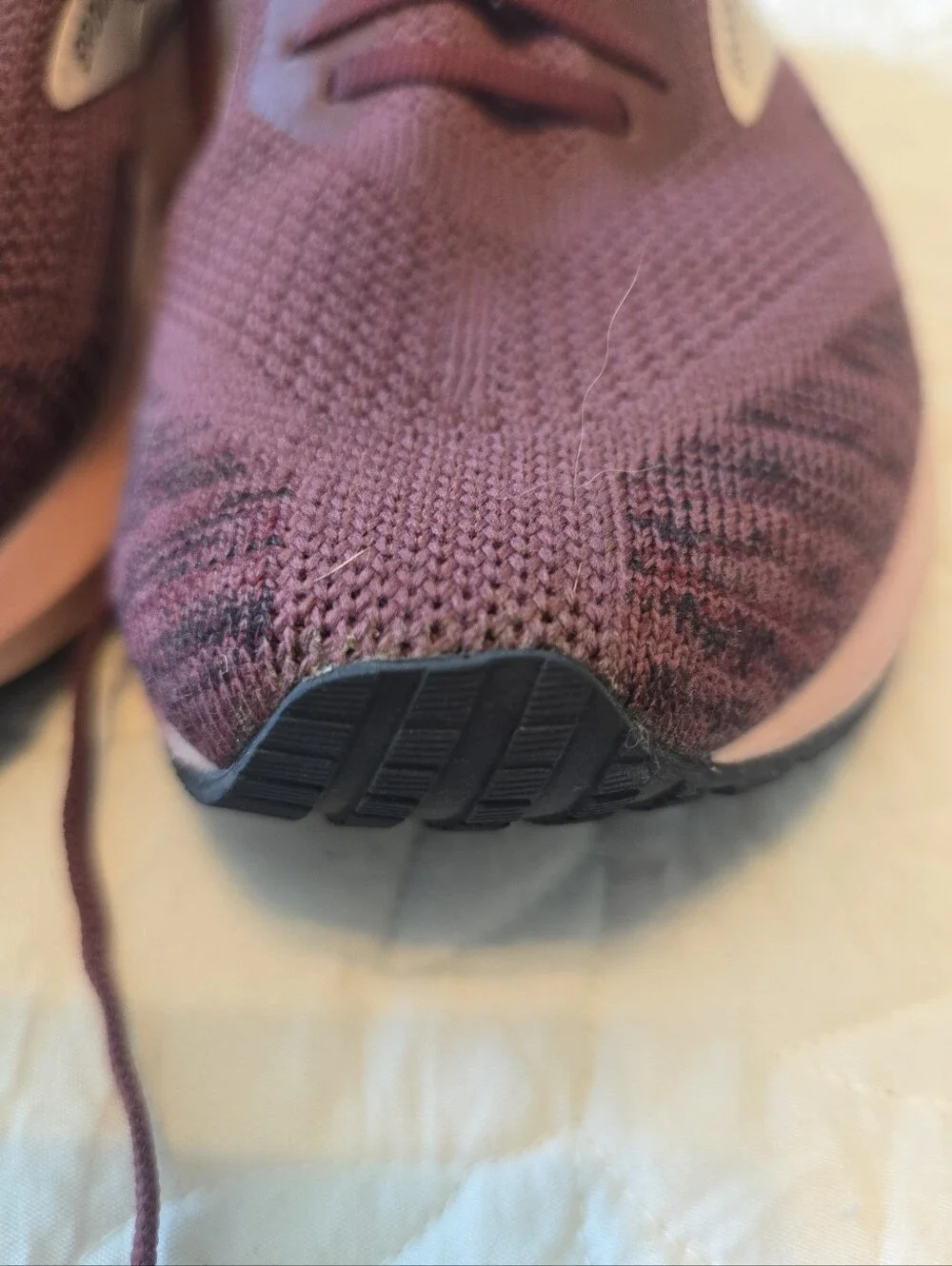 Brooks Levitate 4 Women's Size 11.5 Burgundy Plum Running Shoes